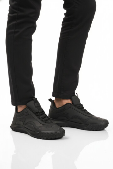 Siyah Bağcıklı Kaymaz Taban Erkek Spor Ayakkabı Mosk 2049 M