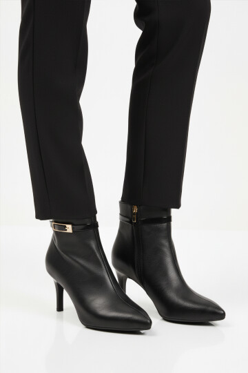 Siyah İçi Polarlı İnce Topuklu Fermuarlı Kadın Bot 2611 Z